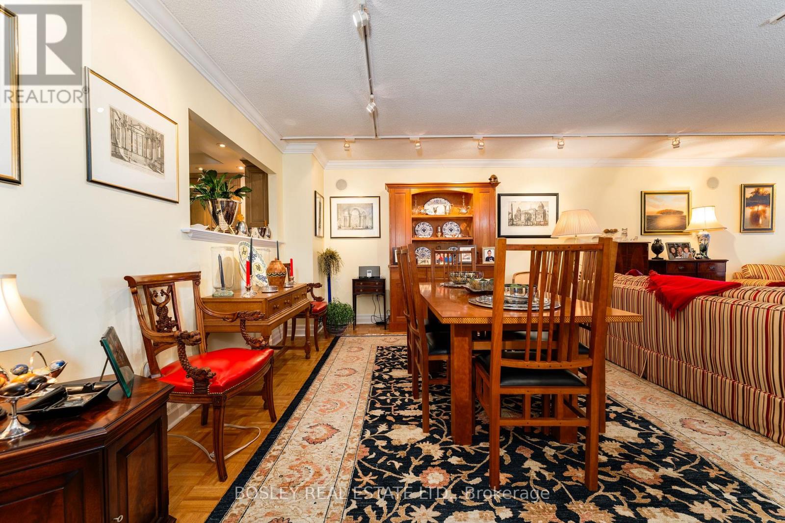 #605 160 FREDERICK STREET - 7