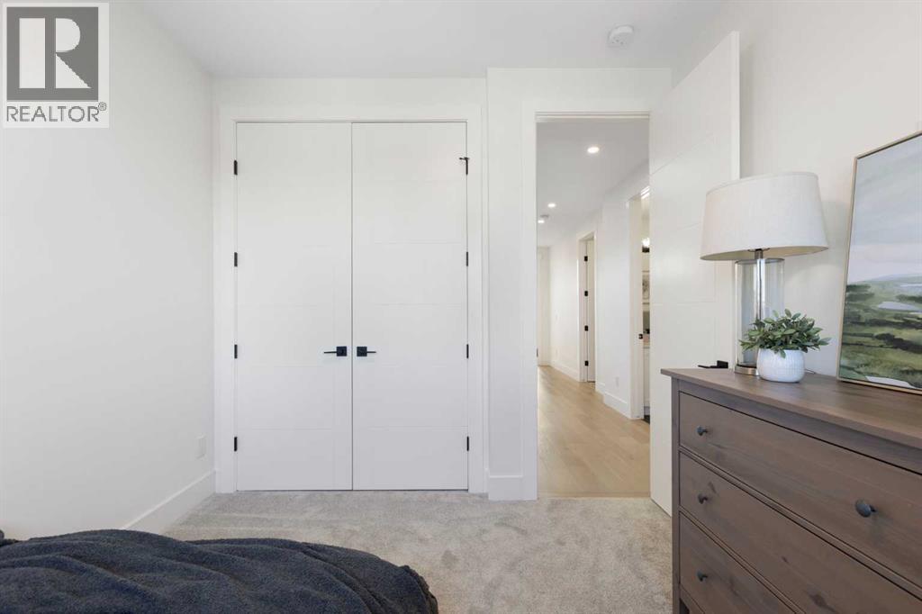 Single Family House for Sale in   Avenue NE Tuxedo Park Calgary 