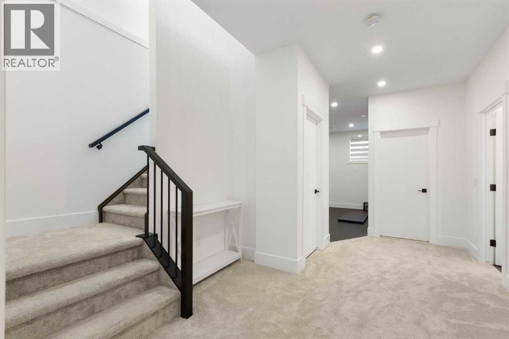 Single Family House for Sale in   Avenue NE Tuxedo Park Calgary 