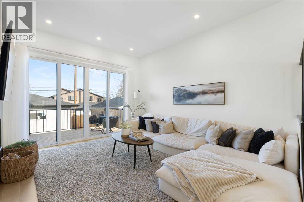 Single Family House for Sale in   Avenue NE Tuxedo Park Calgary 