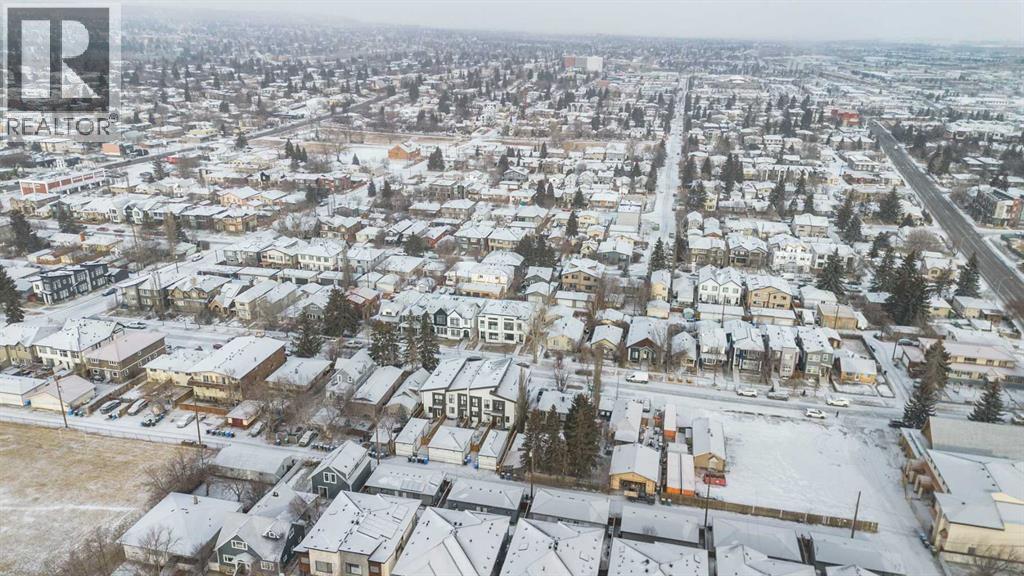 Single Family House for Sale in   Avenue NE Tuxedo Park Calgary 