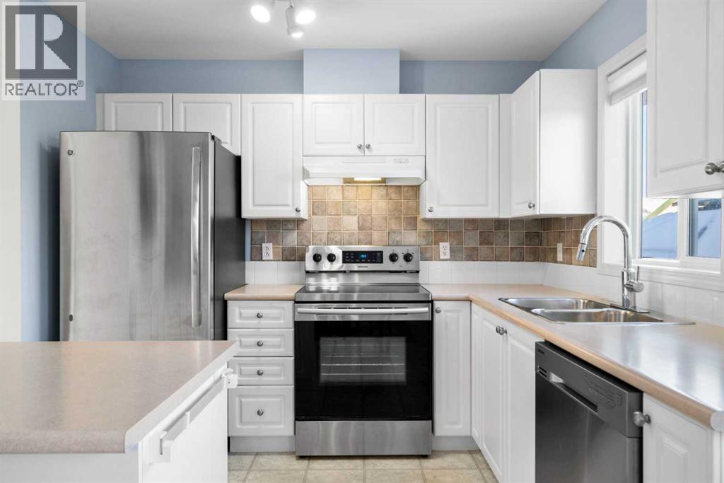 
          4 Stonegate Drive Northwest
            <br/>
            <span>Airdrie</span>
            , 
            <span>AB</span>
             <span>T4B2T2</span>
         - Photo 16