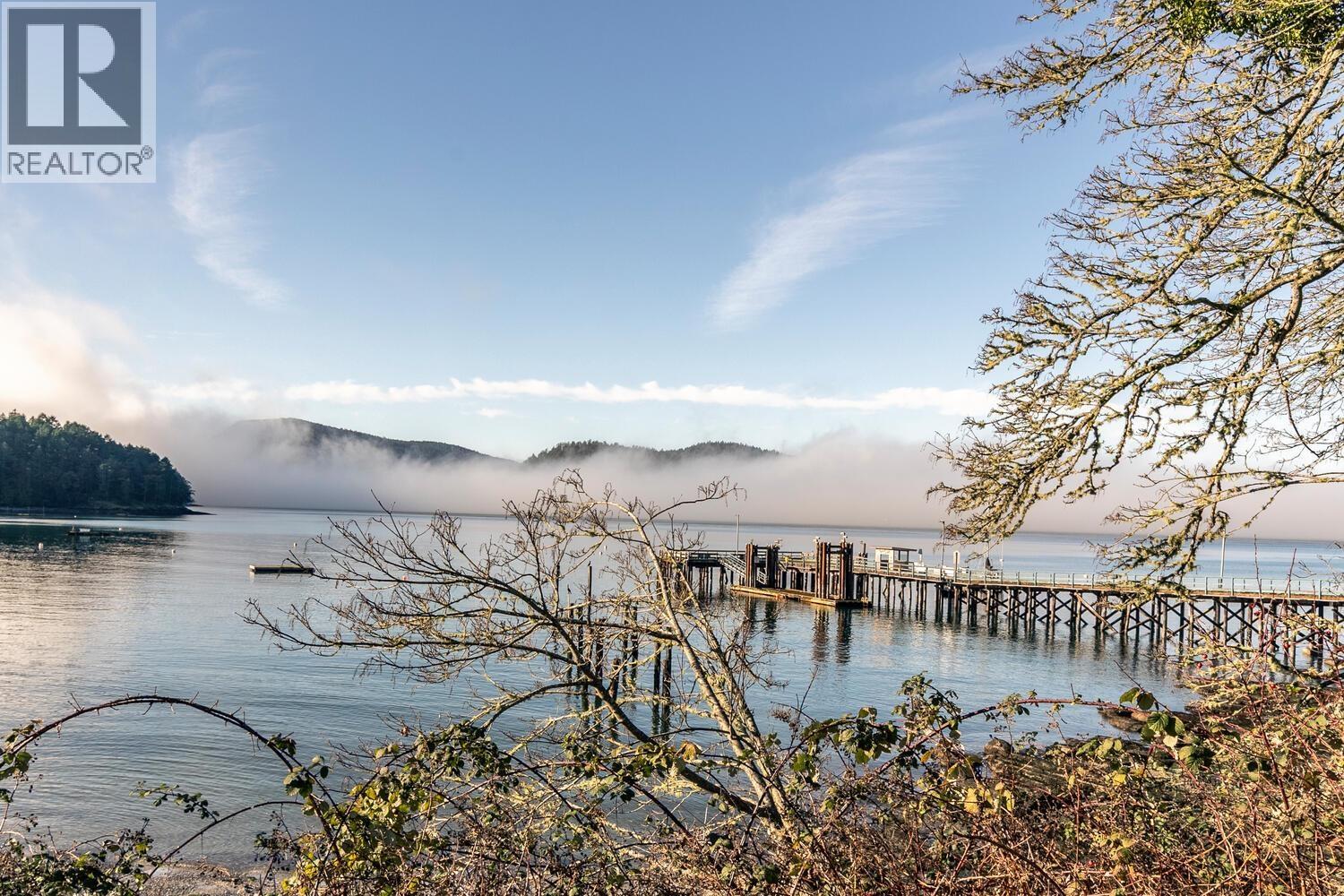 274 MERRYMAN DRIVE, Mayne Island