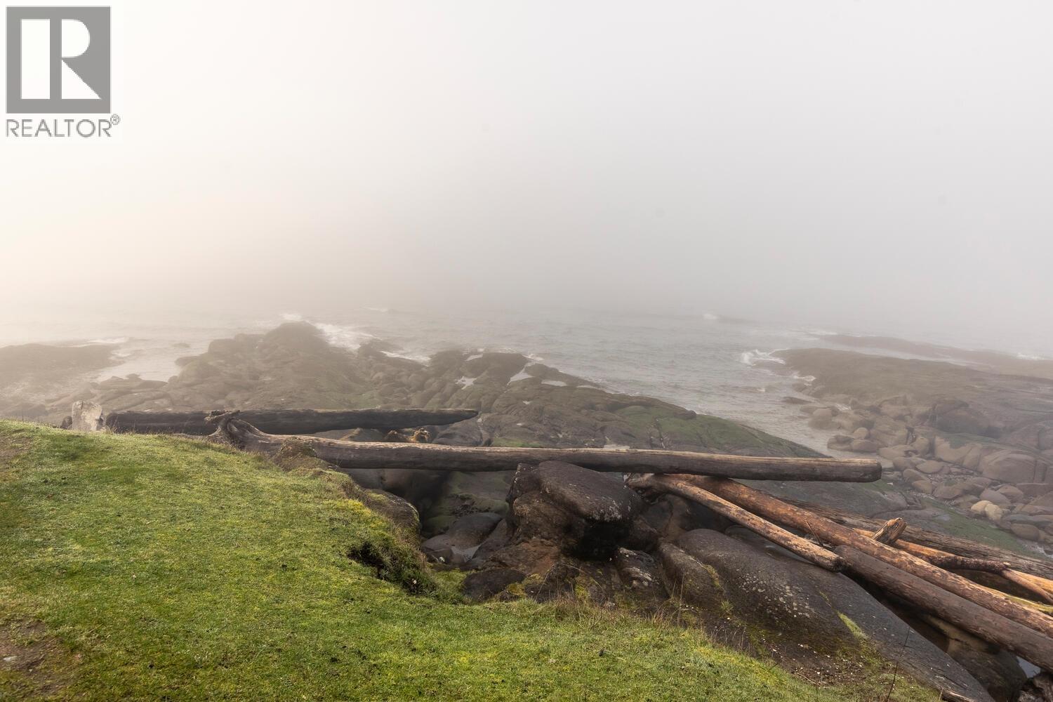 274 MERRYMAN DRIVE, Mayne Island