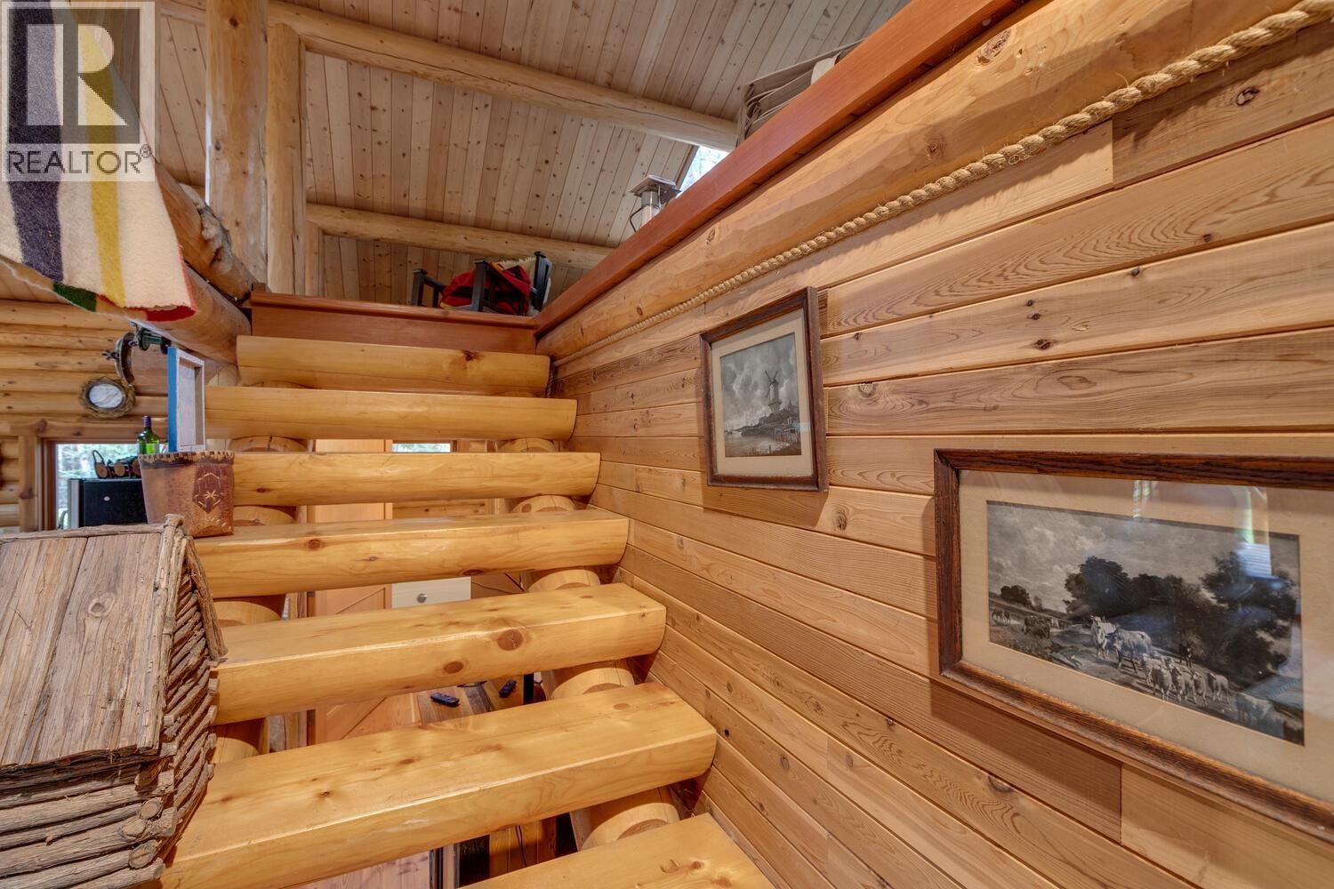 274 MERRYMAN DRIVE, Mayne Island