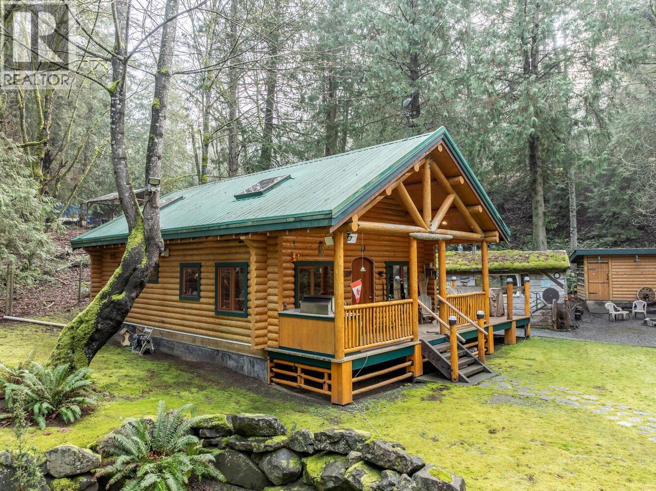 274 MERRYMAN DRIVE, Mayne Island