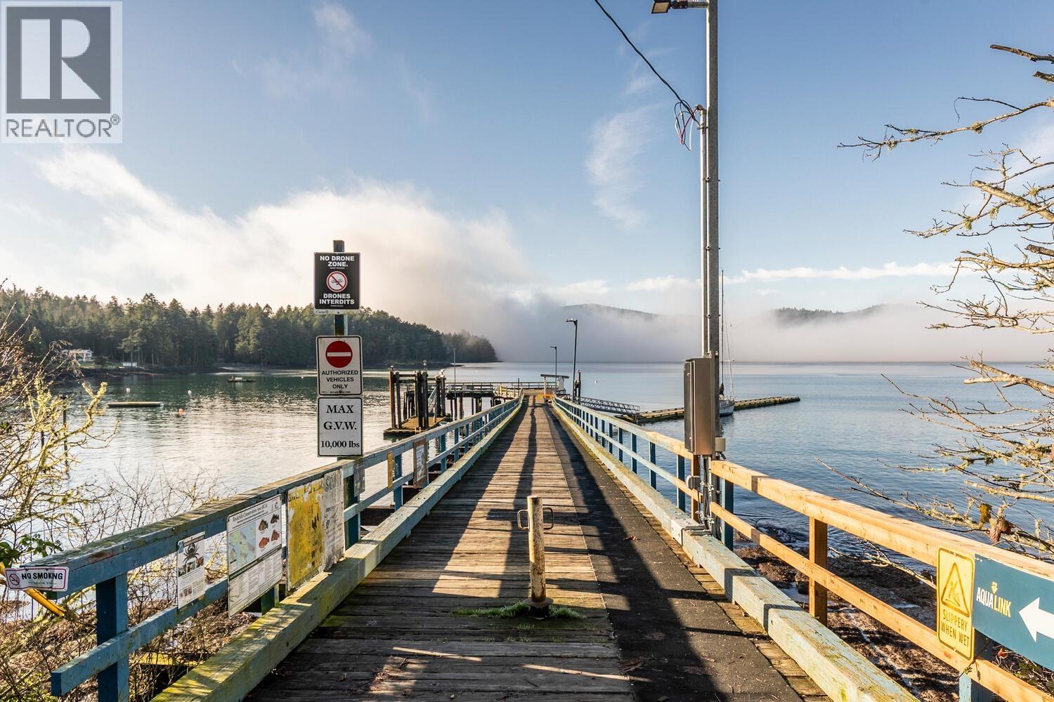 274 MERRYMAN DRIVE, Mayne Island