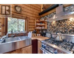 274 Merryman Drive, Mayne Island, BC V0N2J2 Photo 11