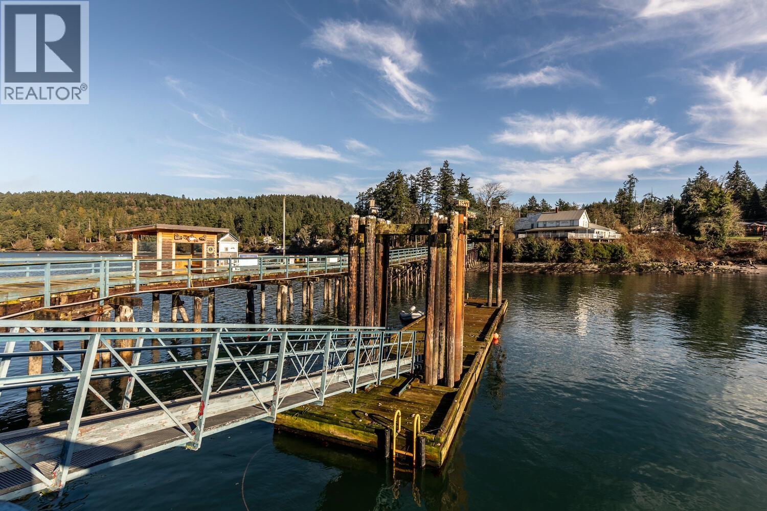 274 MERRYMAN DRIVE, Mayne Island