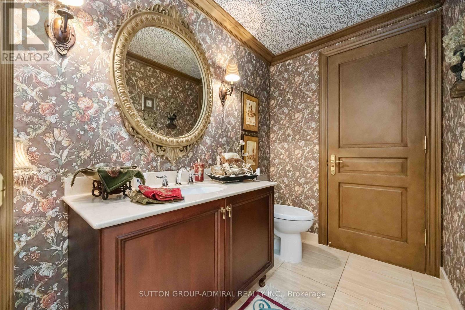 #207 7071 BAYVIEW AVENUE - 10