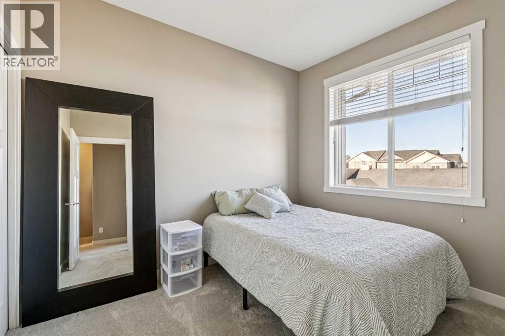 Single Family House for Sale in  Evanston Manor NW Evanston Calgary 