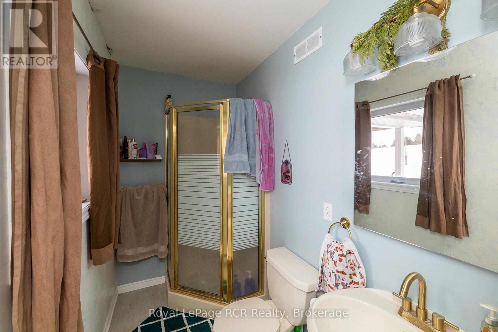 837 7TH AVENUE - 18