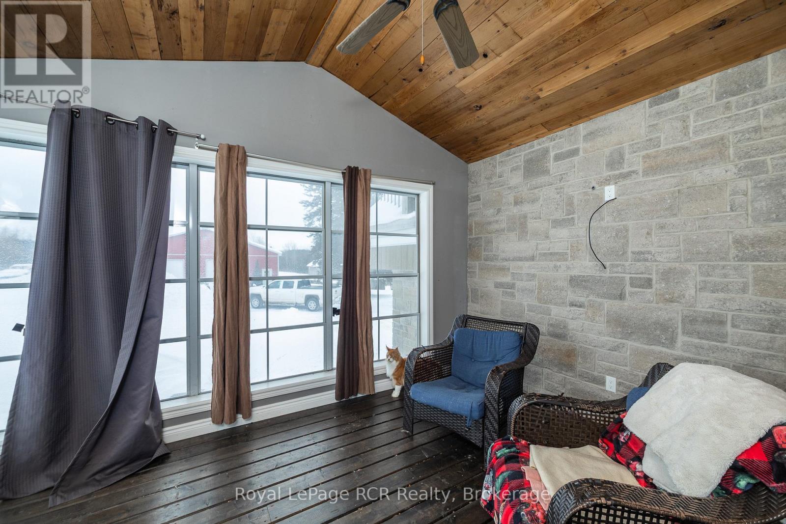 837 7TH AVENUE - 25