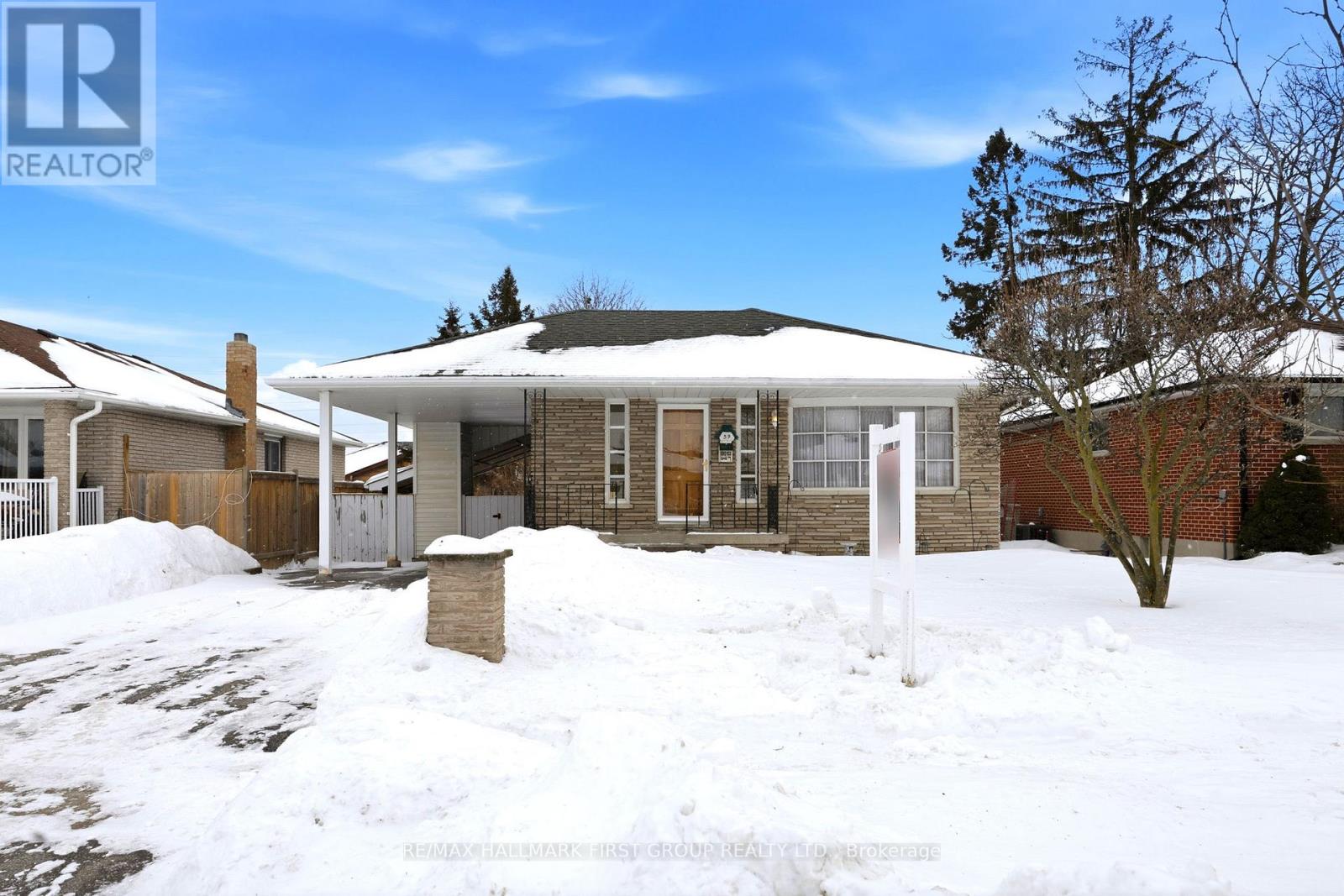 59 SENECA AVENUE - Photo 2 of 33, Oshawa (Samac), Ontario