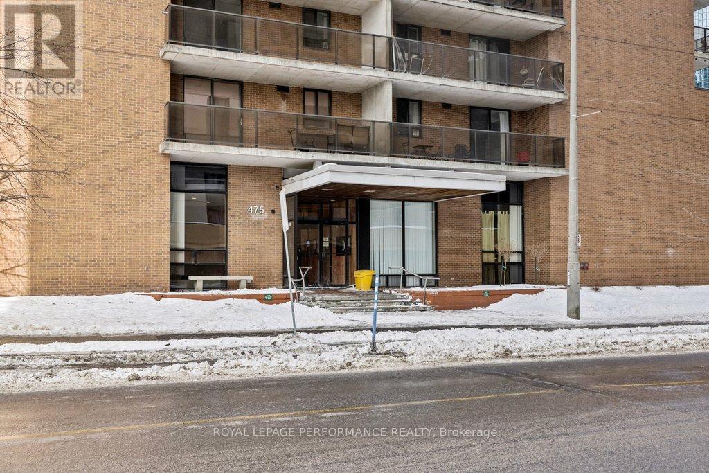 475 Laurier Unit 1604 photo 4