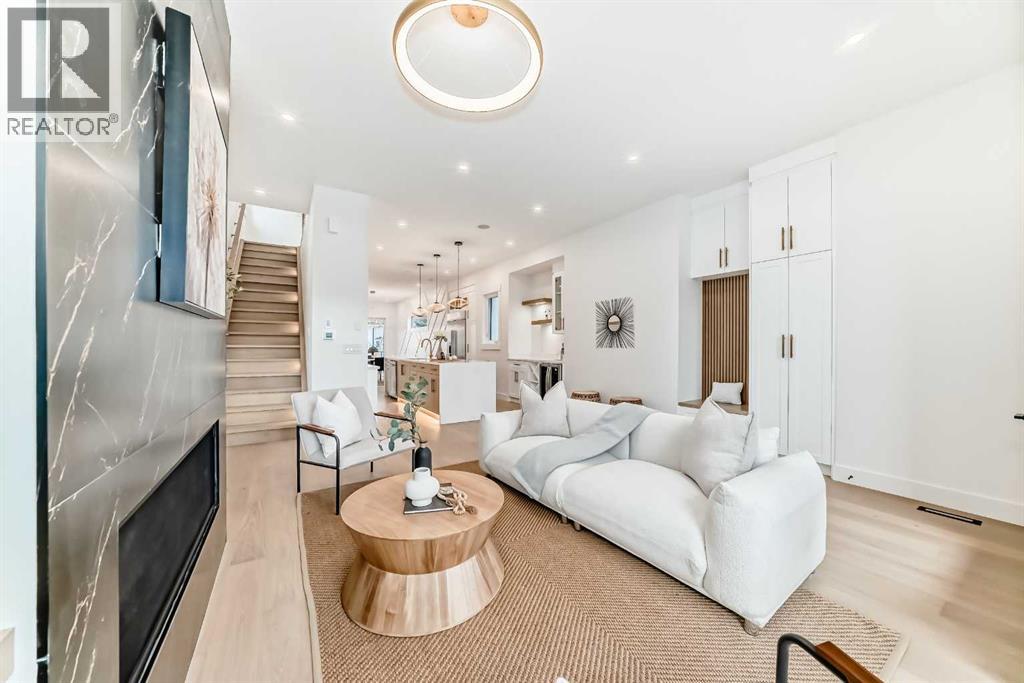 Single Family House for Sale in   Avenue NW Tuxedo Park Calgary 