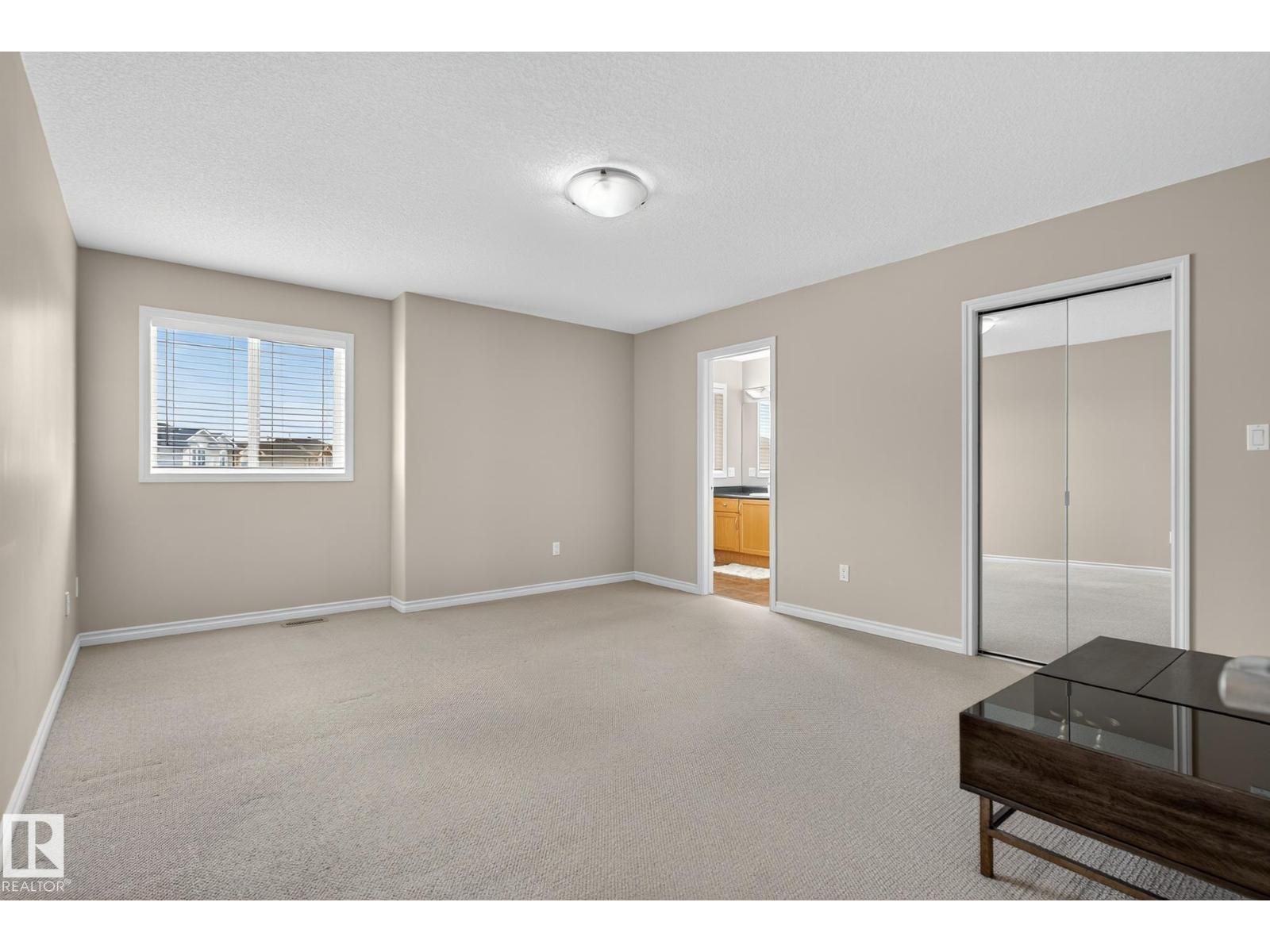 7335 164 AV NW, Edmonton