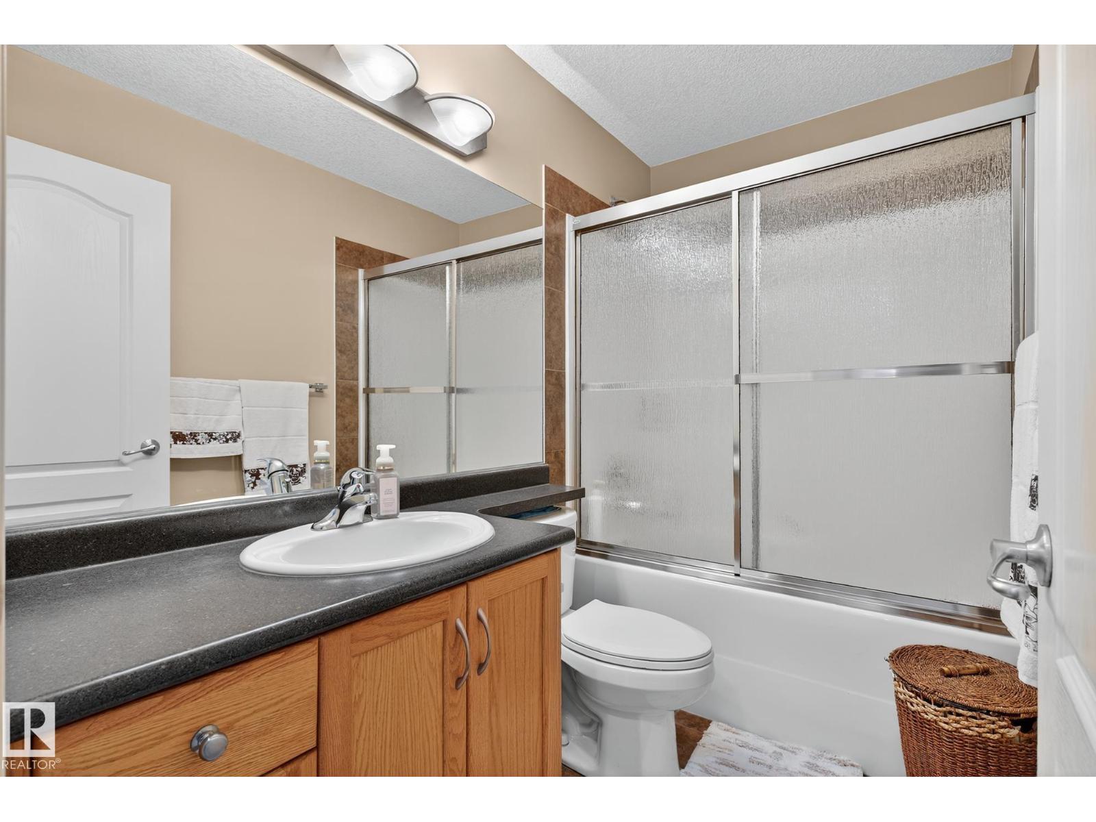 7335 164 AV NW, Edmonton