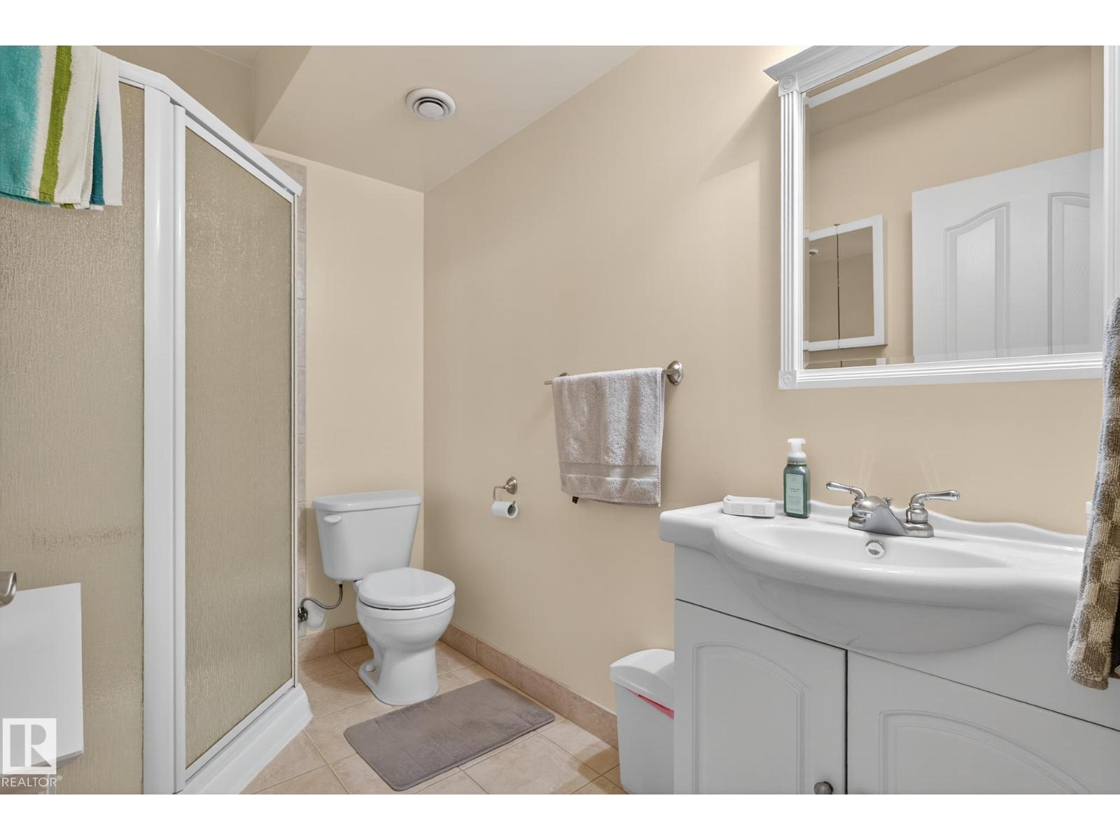 7335 164 AV NW, Edmonton