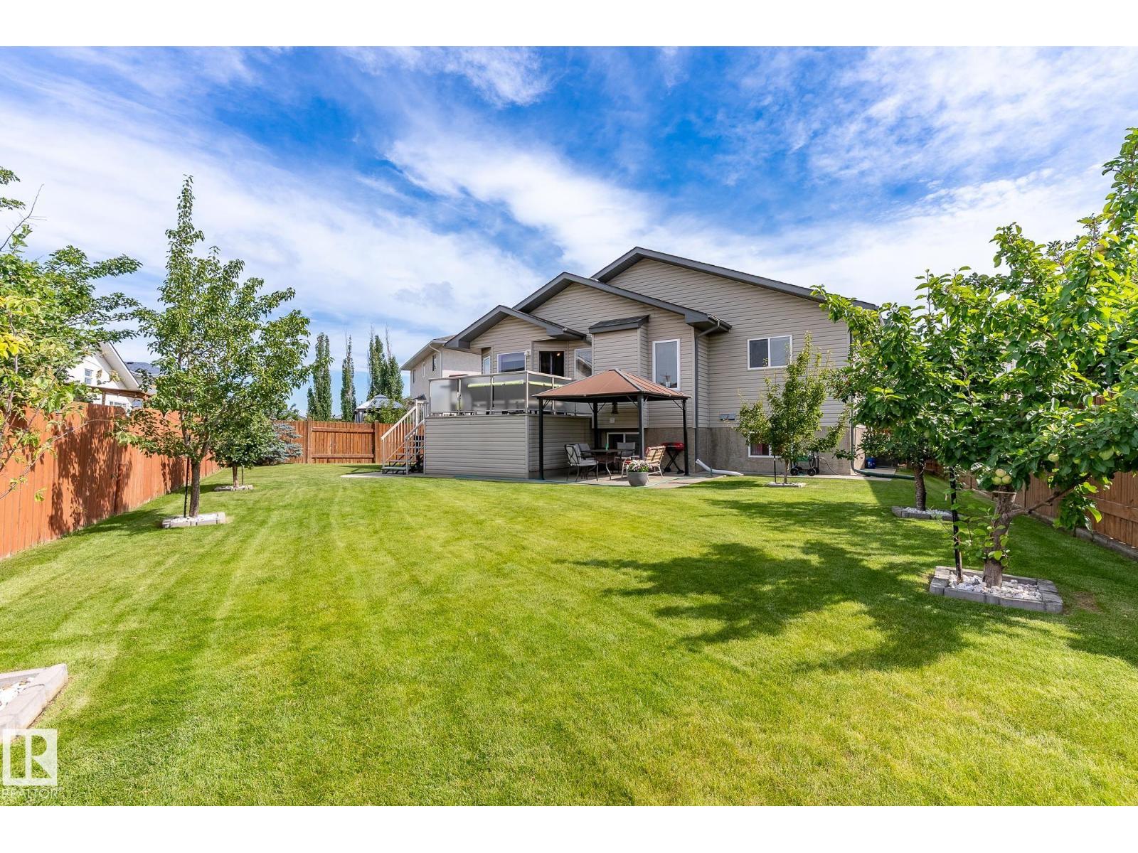 7335 164 AV NW, Edmonton