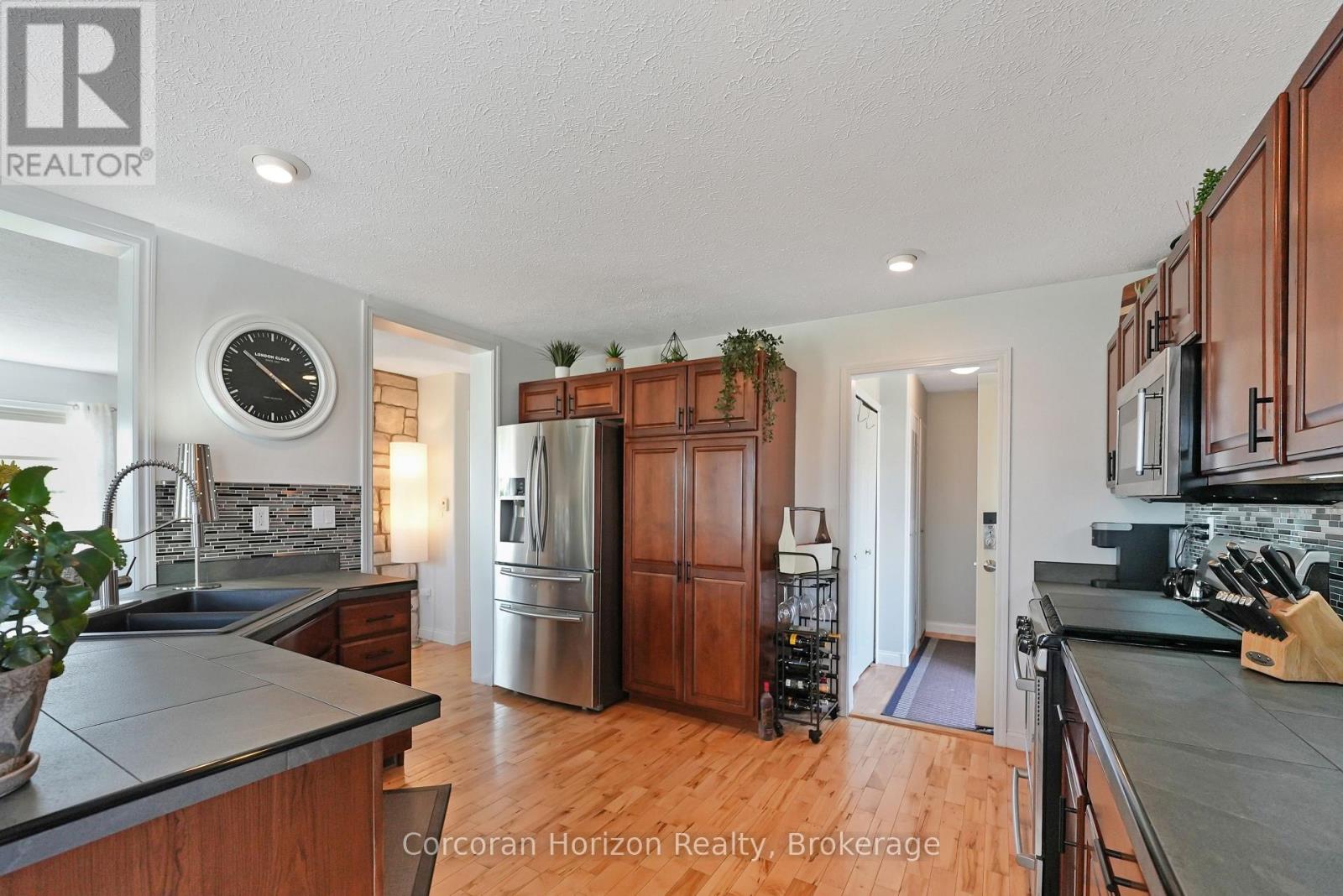 53 CREEKSIDE CIRCLE - 13