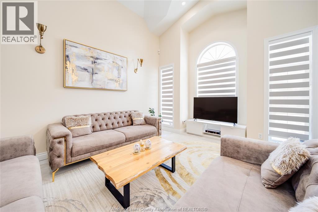 11971 SHIFF DRIVE - Photo 4 of 41, Tecumseh, Ontario