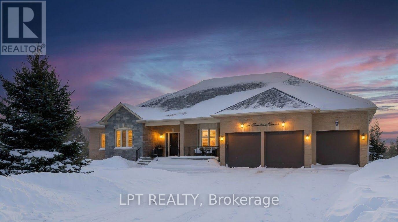 66 STONESTHROW CRESCENT - Photo 3 of 41, Uxbridge, Ontario