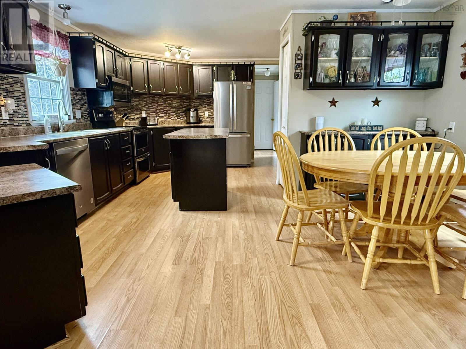 Property 8 of 22 of 11 Forest View Drive