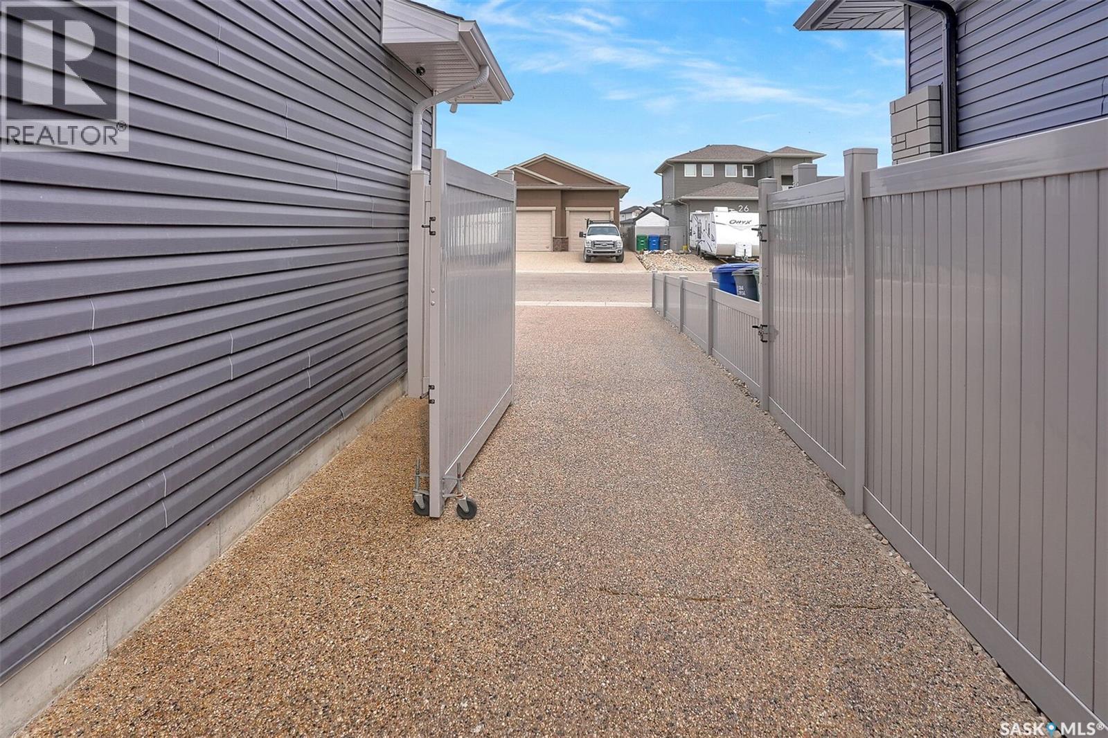 25 Hudson DRIVE - 46