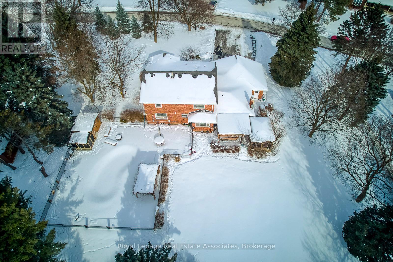 5 HUTTONVILLE DRIVE - Photo 3 of 42, Brampton (Huttonville), Ontario