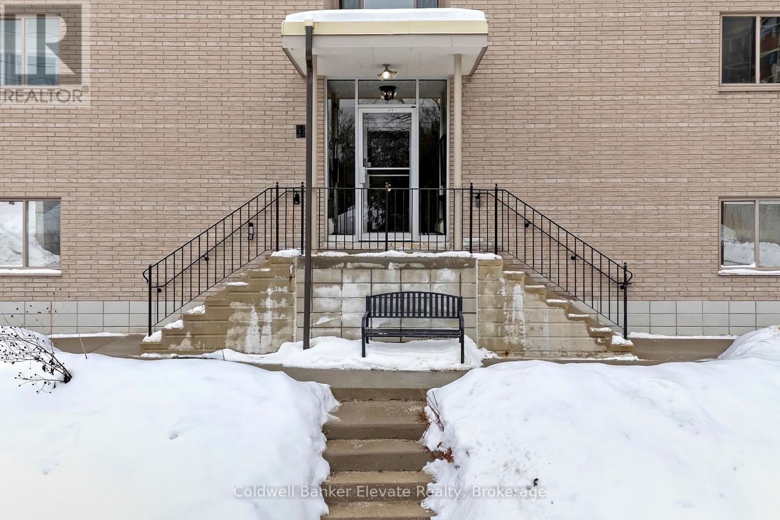 402 - 49 PARK AVENUE - Photo 3 of 23, Halton Hills (Georgetown), Ontario