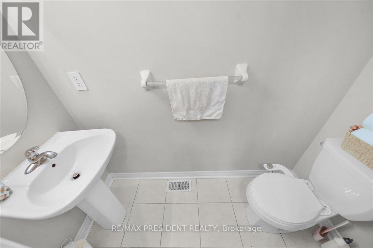 3 DALE MEADOWS ROAD - 17