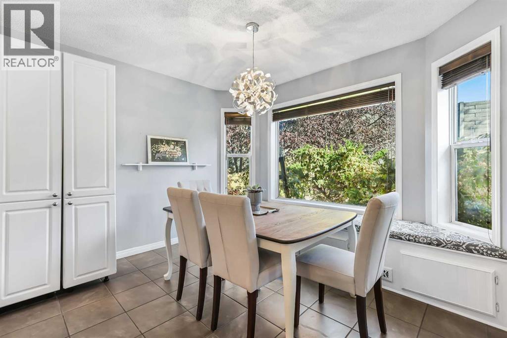 Single Family House for Sale in  Douglas Ridge Green SE Douglasdale/Glen Calgary 