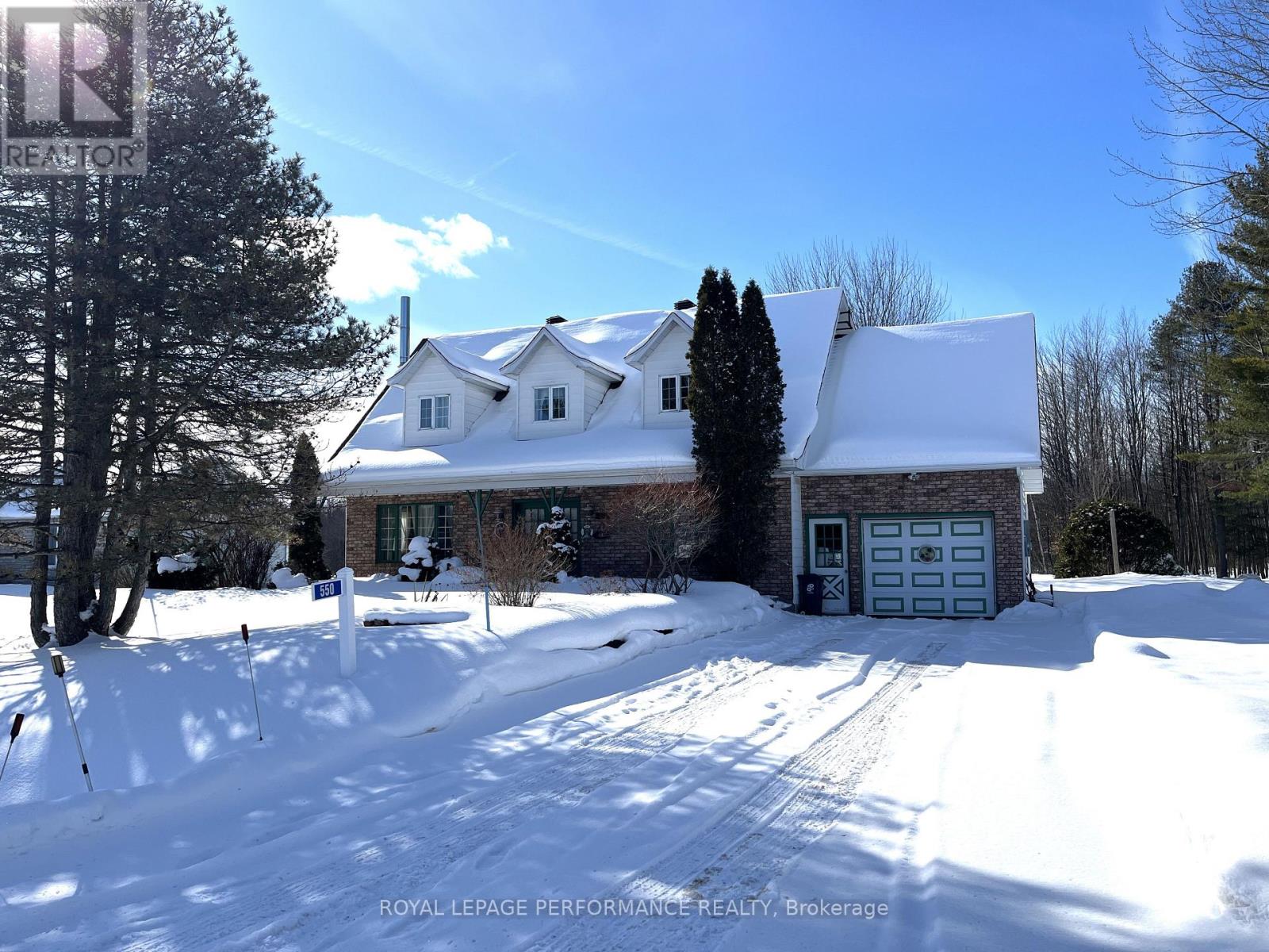 550 MONTEE LAJEUNESSE - Photo 2 of 42, Alfred and Plantagenet, Ontario