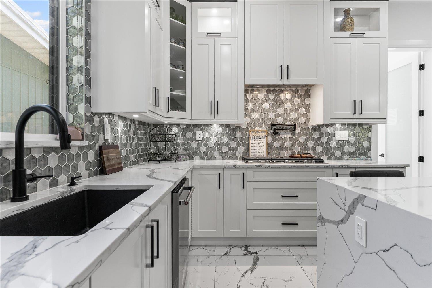 32597 WILLINGDON CRESCENT, Abbotsford