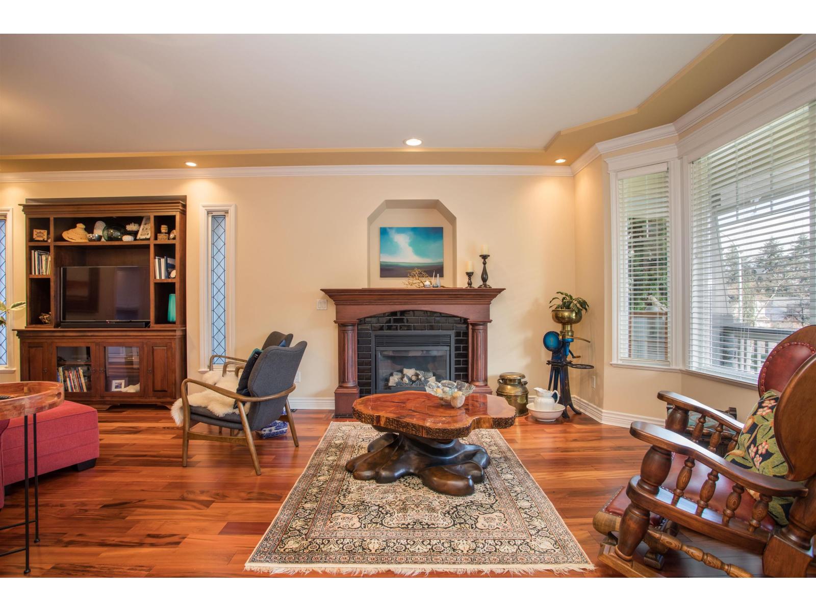 2931 152A Street - photo 2