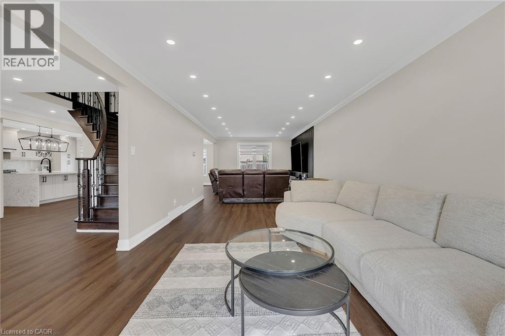 125 VALERA DRIVE - 18