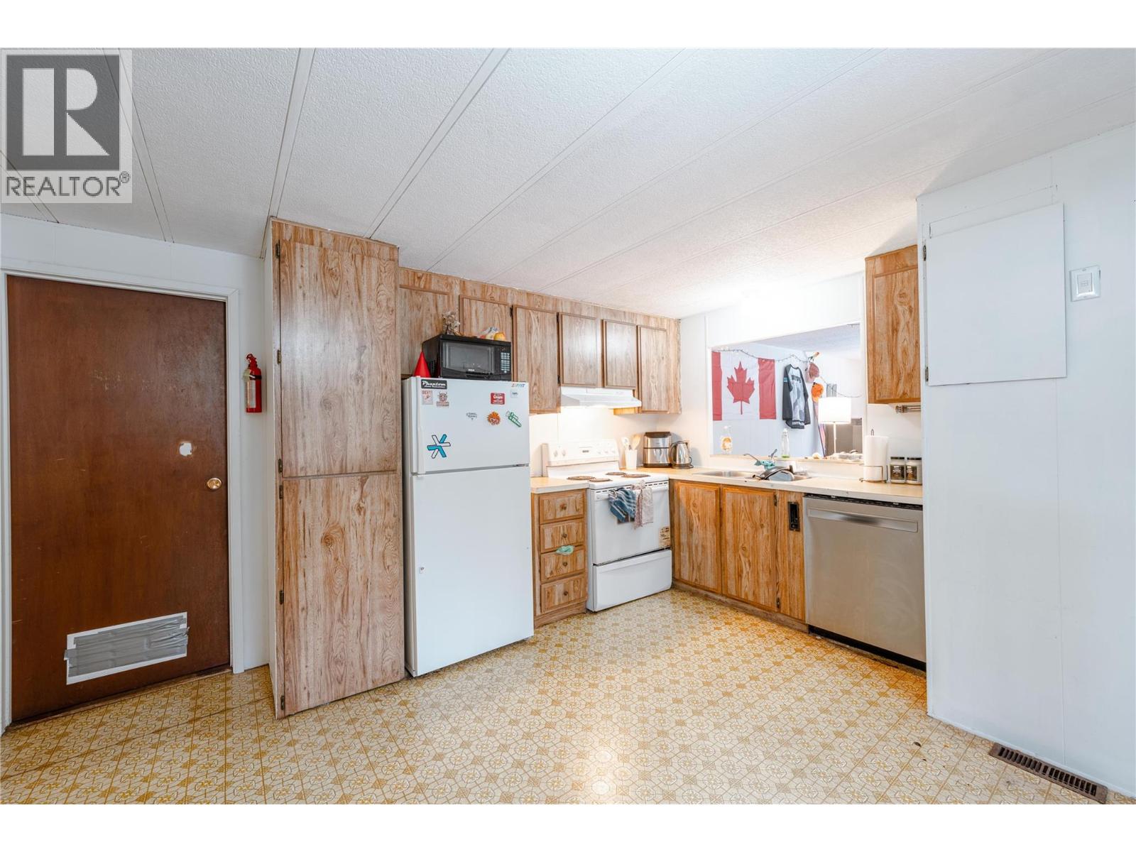 3666 Catherwood Road, Revelstoke