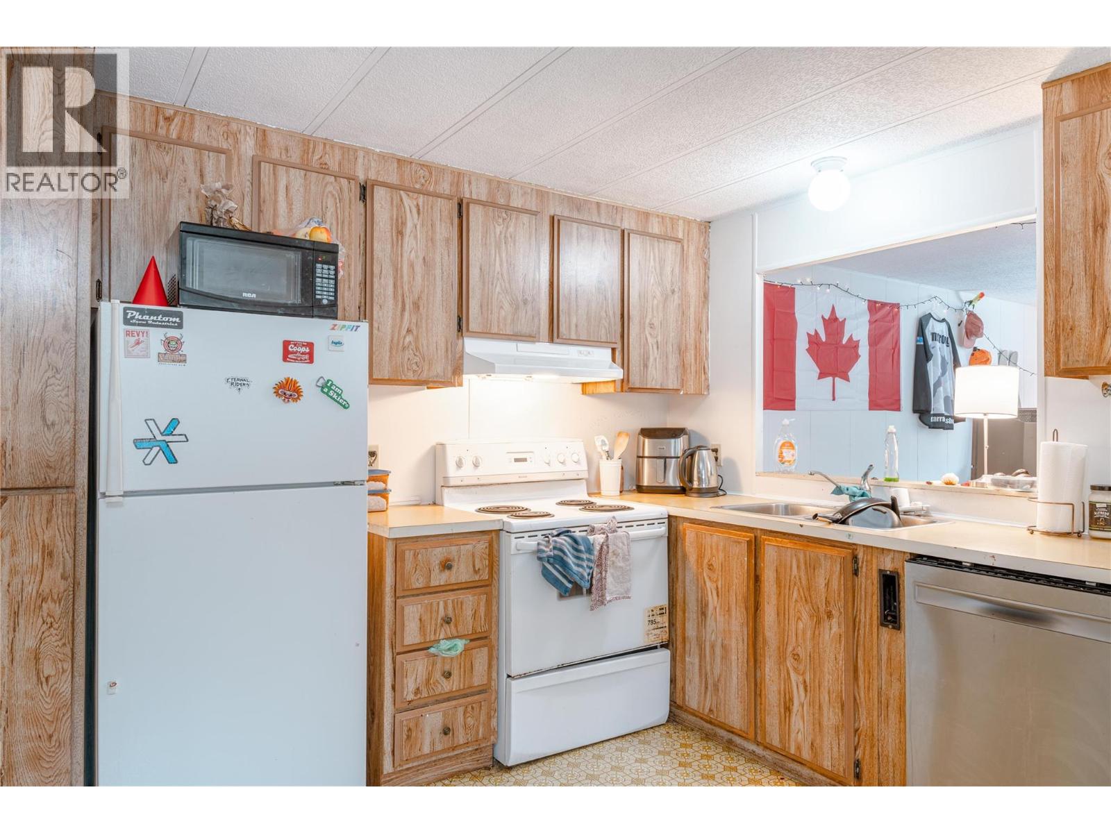3666 Catherwood Road, Revelstoke