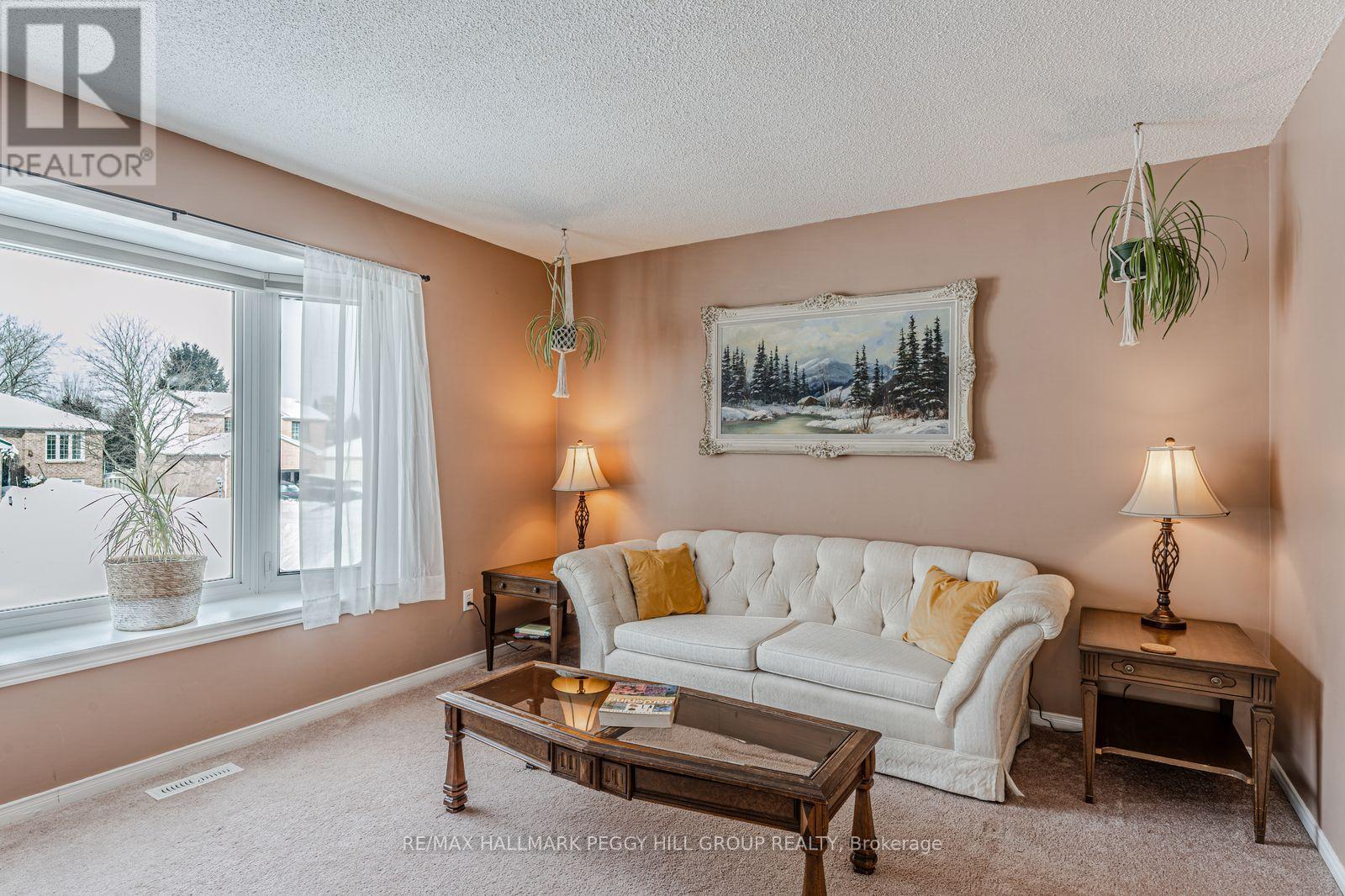 2 MCQUEEN STREET - Photo 5 of 19, Essa (Angus), Ontario