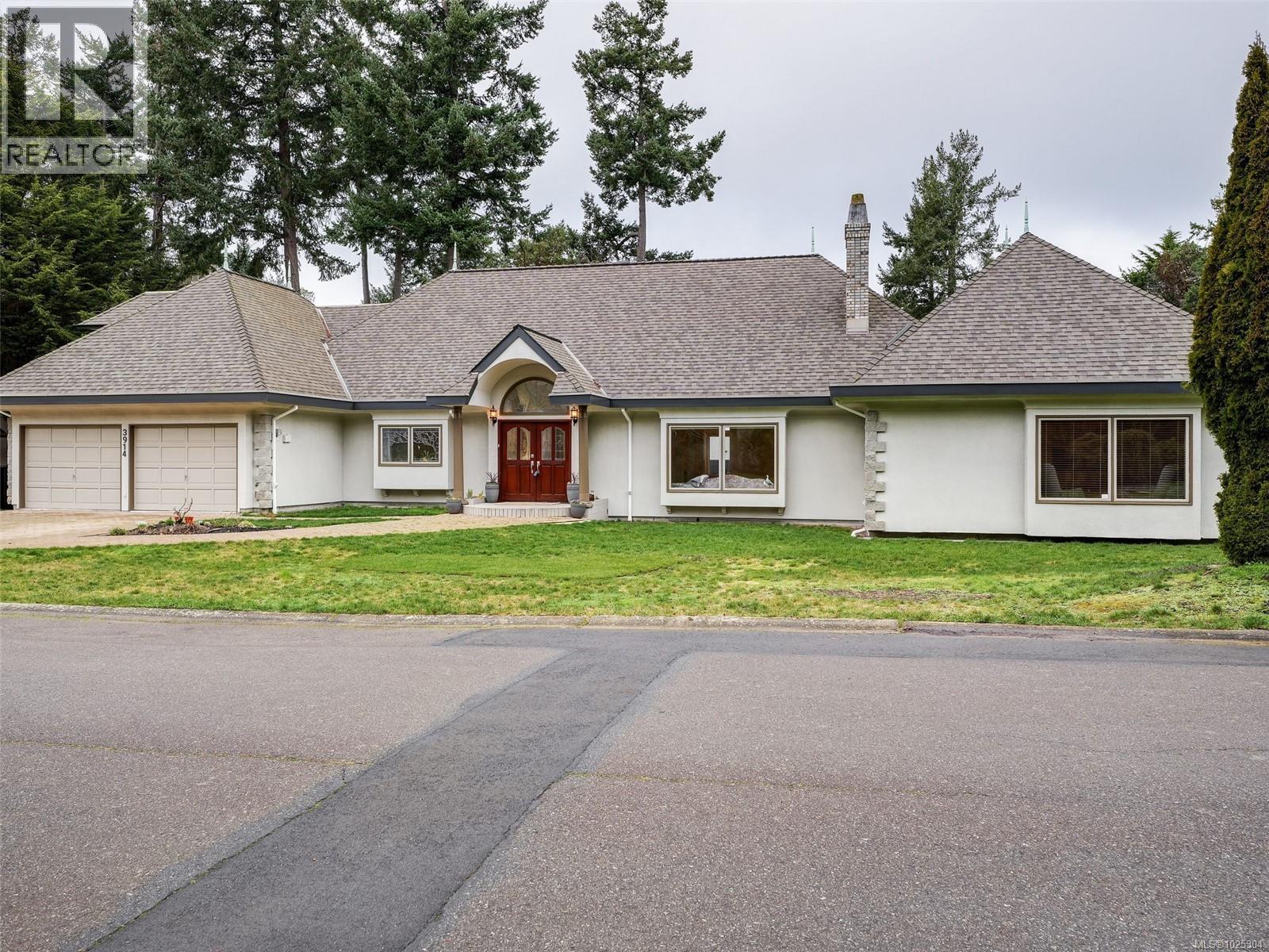  3914 Gibson Court, Saanich