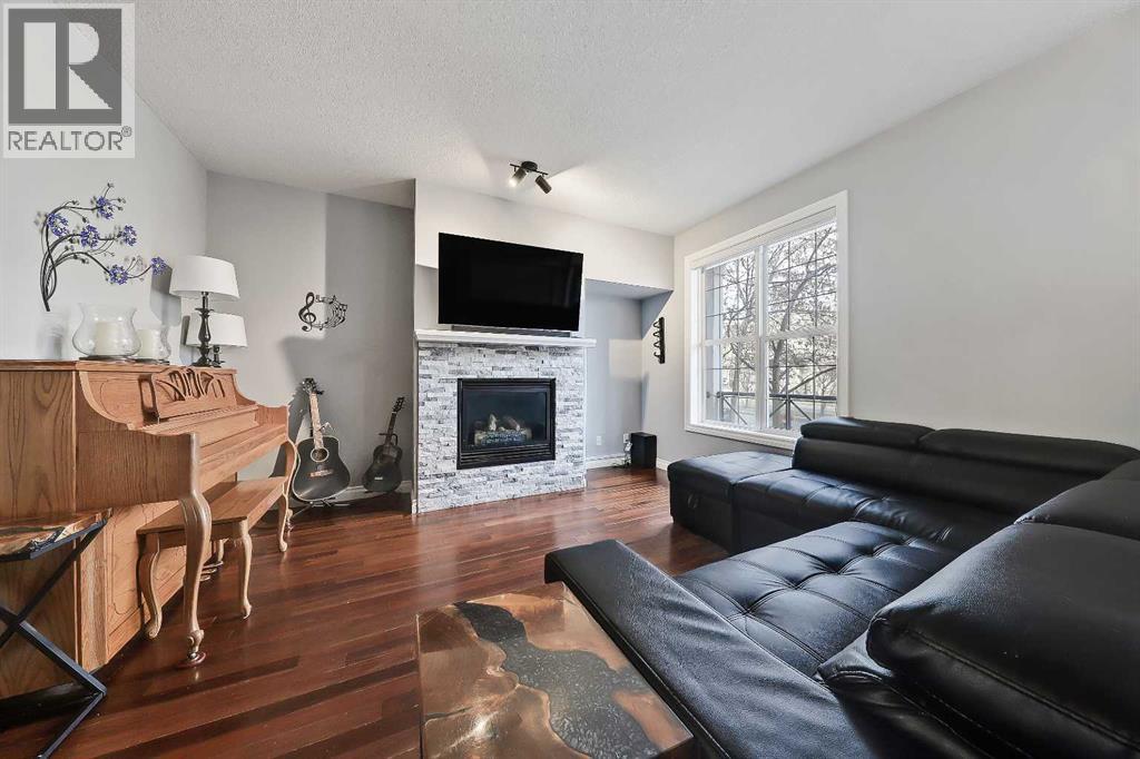 Single Family House for Sale in  Peacekeepers Way SW Garrison Green Calgary 