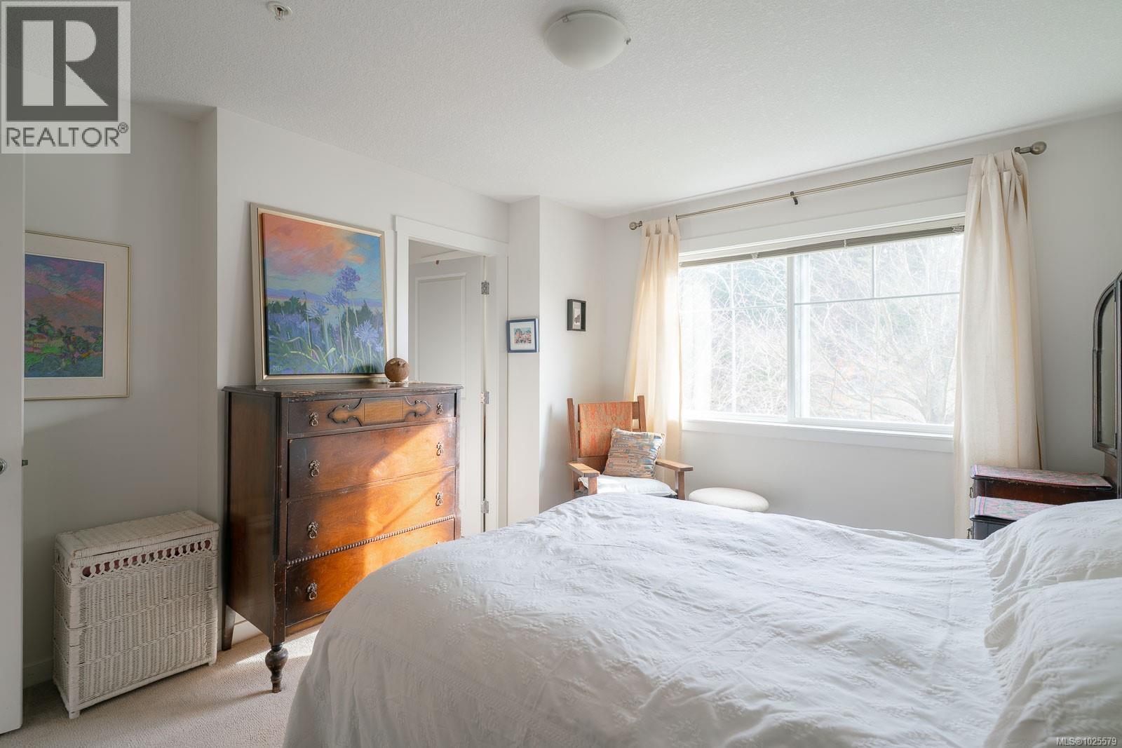 602 1675 Crescent View Dr, Nanaimo