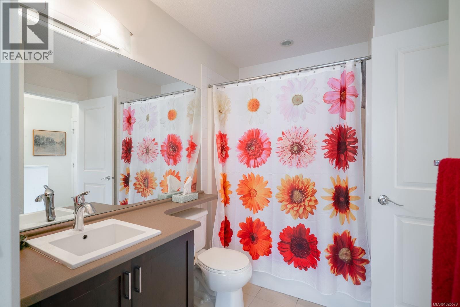 602 1675 Crescent View Dr, Nanaimo