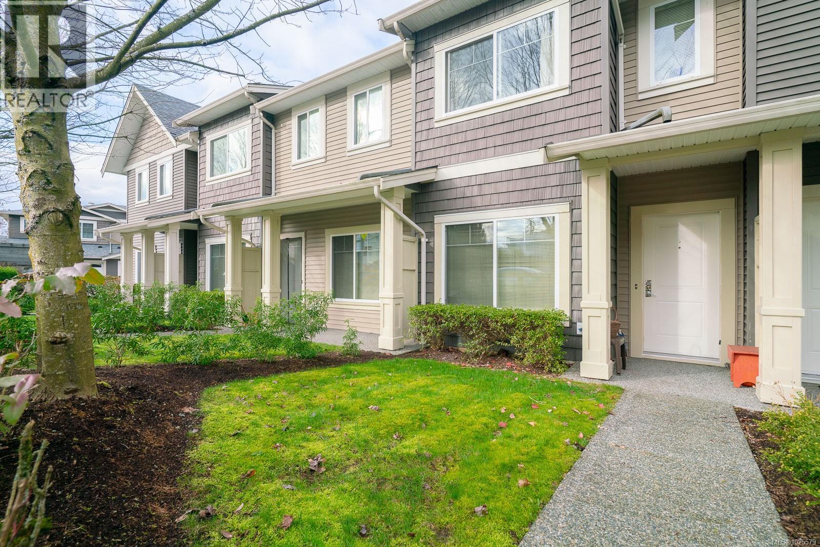 602 1675 Crescent View Dr, Nanaimo