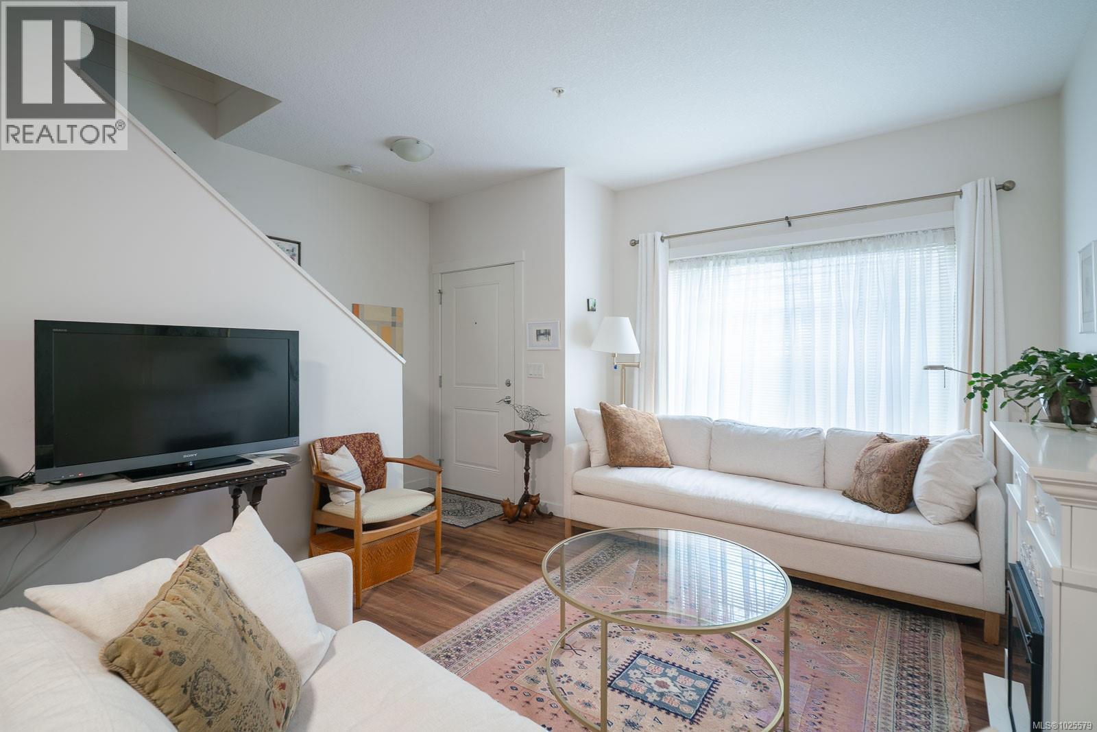 602 1675 Crescent View Dr, Nanaimo