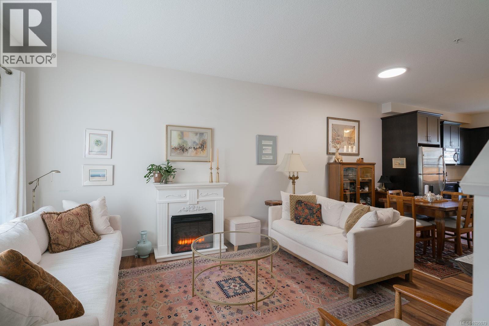 602 1675 Crescent View Dr, Nanaimo