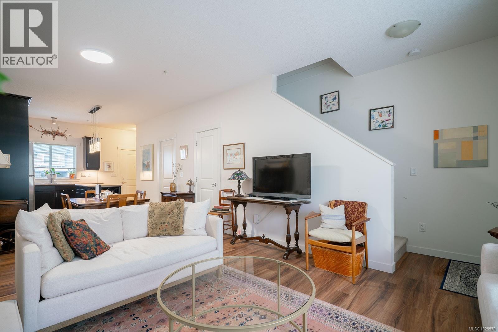 602 1675 Crescent View Dr, Nanaimo