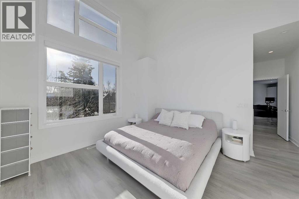 Single Family House for Sale in   Avenue NE Renfrew Calgary 