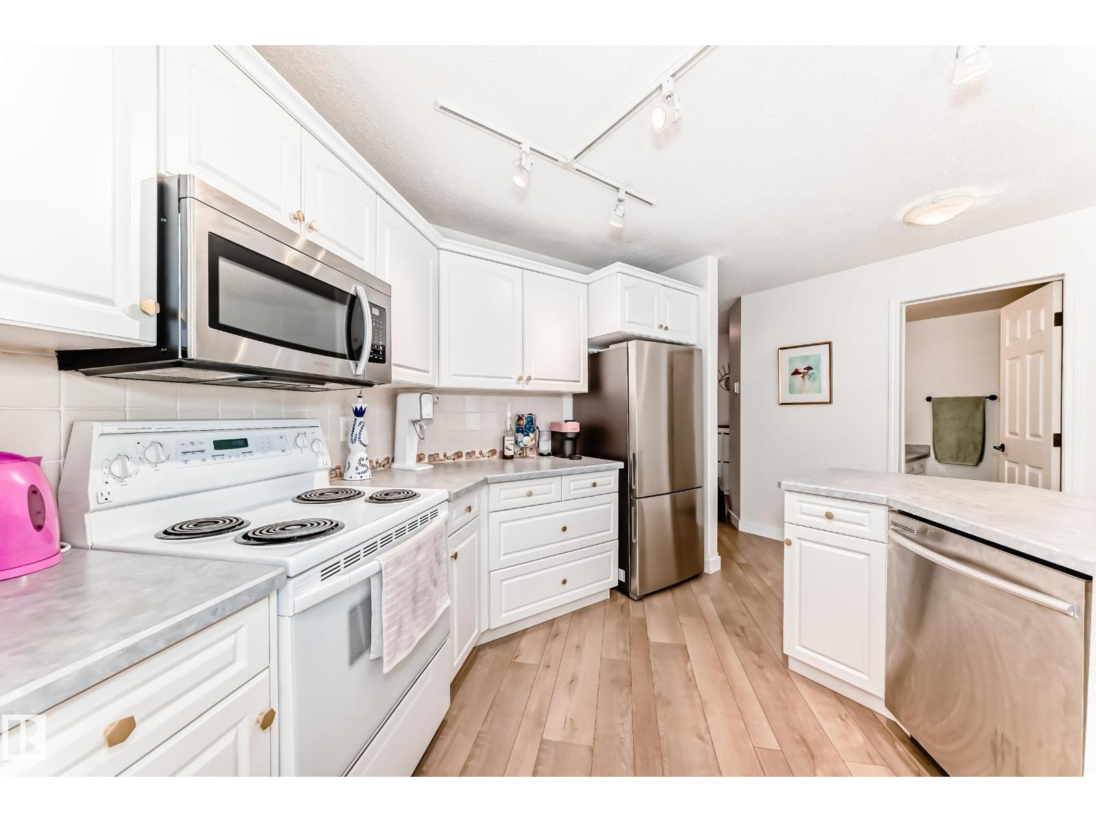 #205 10933 124 ST NW, Edmonton